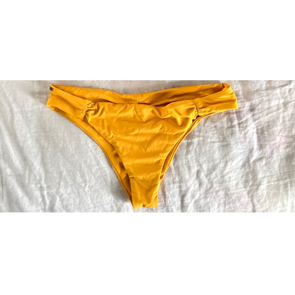 O’Neill Women’s cheeky bikini bottom in mustard yellow - size medium